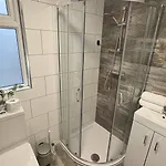 Six Bedroom House On Southmead Road Сasa de vacaciones